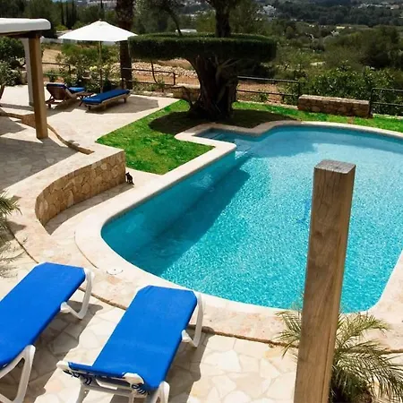 Maderus Santa Eularia des Riu